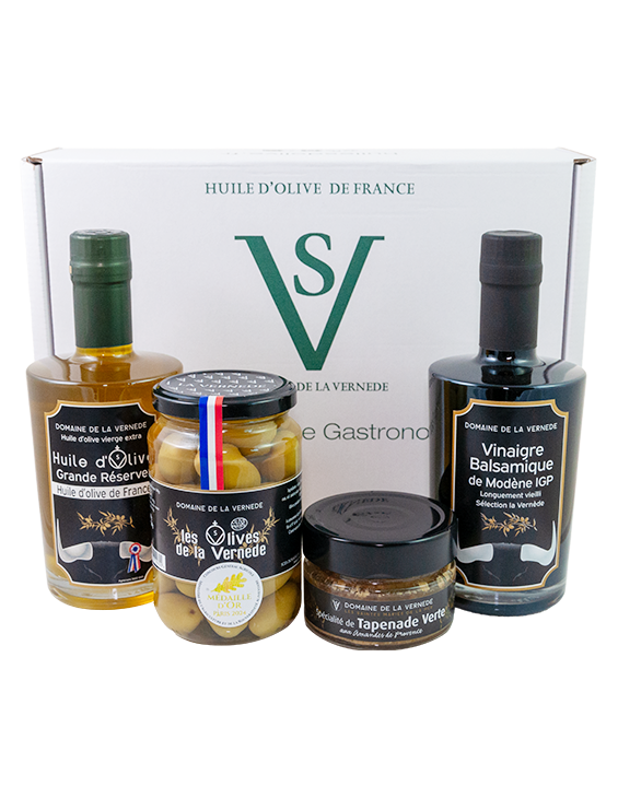 Coffret Quatro: 1 Huile -1 Vinaigre - 1 pot Olives Nature - 1 Spécialité Tapenade Amandes