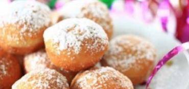 BEIGNETS DE CARNAVAL À LA FLEUR D'ORANGER